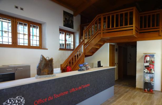 Office and Consortium renovated in Champoluc